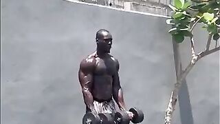 This_Africa_BODY_BUILDER_????????????(360p).