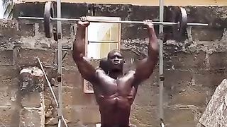 NOW_THIS_IS_A_REAL_MAN_PHYSIQUE????????_#motivation_#bbcworldwide_#africavillage_#automobile_#lifestyle(360p).