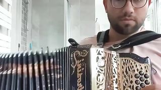 Kévin Almeida com uma curta modinha mas grande em talento.