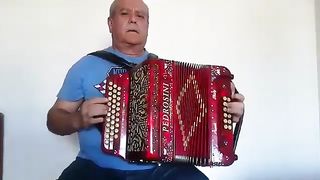 Jorge Gonçalves a tocar muito bem esta lina modinha.