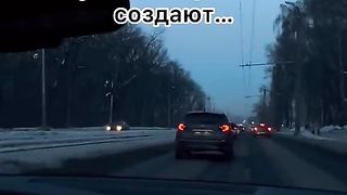 У женщин 4 губы