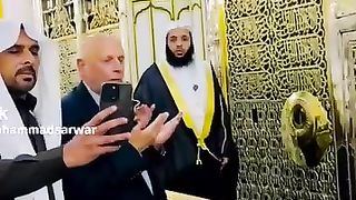 Governor Punjab paying Salam