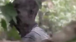 افریقہ میں رات میں مچھر ان کو کھاتے