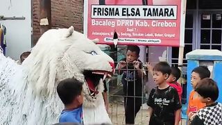 The Tiger Vs the children WOW!!!