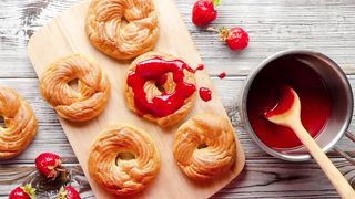 Cruller