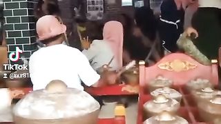 Tari topeng cirebon