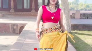 Koi baat usme प छ न dancermeenu meenu shorts trending youtube video-4qlNuNgTM5o-1080pp