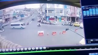 CCTV seconds of container car brakes failing to hit Fort Takeshi viral