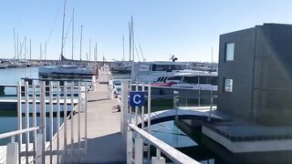 Incredible Houseboats and Future Floating Homes on Water