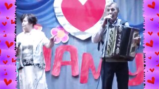 Концерт ко Дню матери с уч. суп. Сазоновых продолжается с песней "А пух летит". mp4