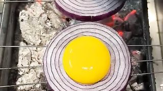 Onion egg Tandoor dish #shorts #viral #streetfood #asianfood #breakfast #food.