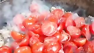 The meat and tomato