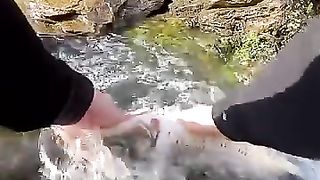 ÇAMURDA SAZAN BALIĞI PİŞİRME - - Cooking Fish in primitive mud ????