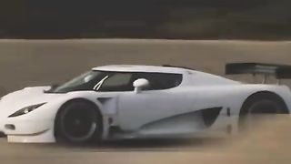 kowenigsegg Tes speed In Race