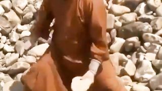 This bald-headed man has iron fingers.