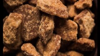pure jaggery How to recognize