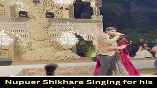 Nupur Shikhare Singing for his lady love Ira #irakhan #short #youtubeshort #shorts #trending #viral #shortvideo