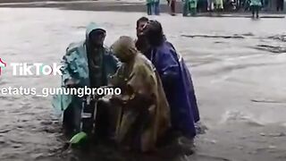 Lautan pasir di Gunung Bromo saat ini
