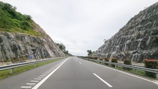 Highway nature in Sri Lanka