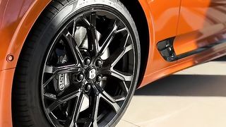 Feels like SUMMER. #bentley #bentleygt #orange #carsoftiktok #carslover #