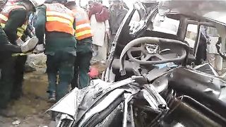 Road accident help 1122 very good job