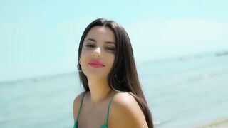 Aylin Demir - Eli Elime Değdi - Halay