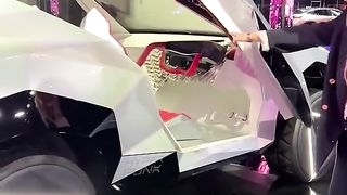 Nissan's futuristic Hyper Punk EV has onboard cameras that capture the scenery around the car and converts it to manga, using AI!
