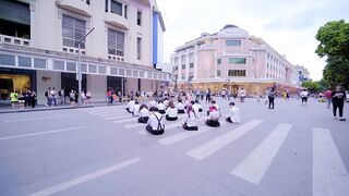 [FIRE DANCING IN PEDESTRIAN ZONE] HÃY TRAO CHO ANH| SƠN TÙNG M-TP ft Snoop Dogg DANCE BY C.A.C
