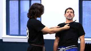 Krav Maga - How to Defend against a Knife to Throat