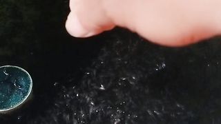 Pakan jenis ini diberikan ke ikan lele di satu titik, jangan disebar