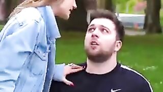 QUAND_ta_MEUF_est_ACCRO_à_TIKTOK_???? 2