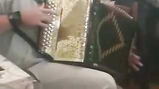 Great concertina artist Alberto Afonso at the tavern.