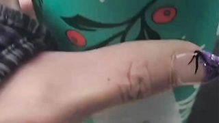 Woman finds dead mouse.