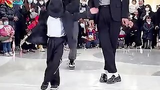 Child dancer 2