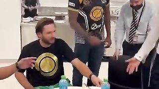 Oye Idher Betho Na _ Shoaib Talking To Gayle In Urdu #Shorts #CricketShorts #SportsCentral_SP1