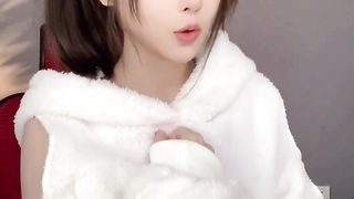 7053044487437683976