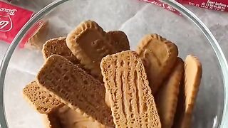 BAKED LOTUS BISCOFF CHEESE CAKE