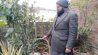 سردیوں میں پودوں کو پانی کتنا لگانا چاہیے