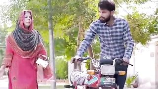 غریب کی بیوی اور بیوی اور باس ہیں