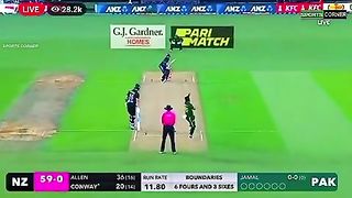 Amir Jamal takes a wicket in 1st over