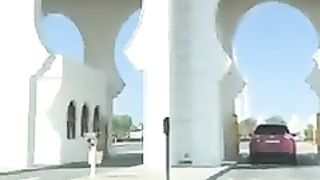 Hello_YouTube,_je_débute_avec_une_1ere_vidéo_voyage._#shorts_#burjkhalifa_#dubai(240p).
