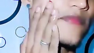 honey_bee_????_#instagram_#reels_#tamil_#trending_#troll_#kesavkutty_#shorts_#songs_#honey(240p).