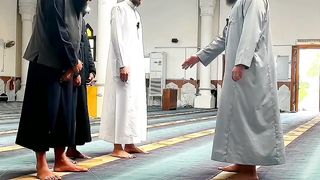Luruskan Shaf Sholat Kalian!