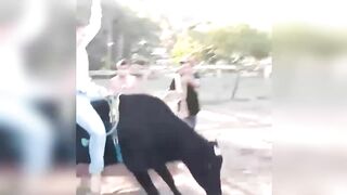 Hoje é Dia DELAS, das COWGIRL ABEIA