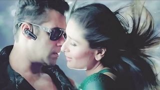 Teri Meri Prem Kahani Bodyguard_ Full Song HD _ Salman Khan, Kareena Kapoor.
