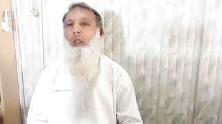 ایک دن میں کتنے گلاس پانی پینا چاھیے