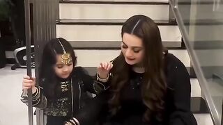 Aiman khan with daughter????__#aimankhan #amal #trending #best #cute-25t42j0Nl2Y-720p-1705337891.