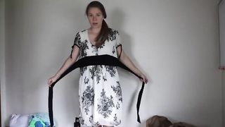 Experimentam roupas em excesso
