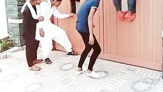 trending_6718292784760454122.