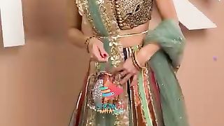Ayesha_Omer_at_back_stage_of_Bridal_Couture_Week_Lahore_@ayesha.m.omar_#ayeshaomar_#bcw_#viral.